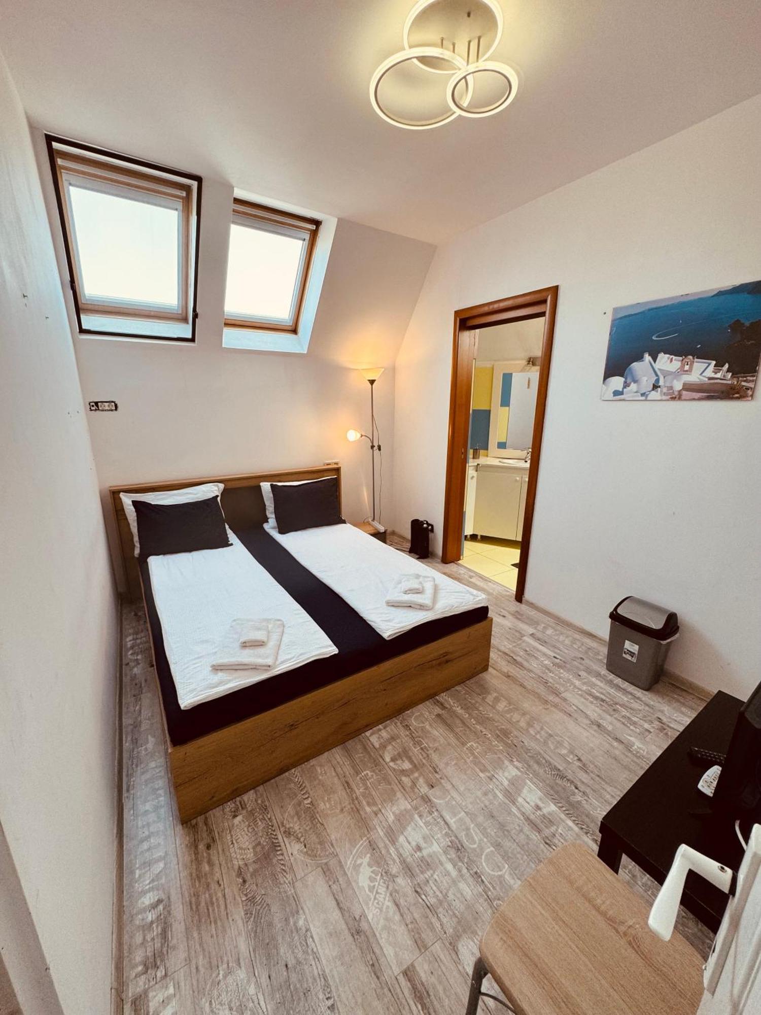 אורדאה Central Hostel Partener מראה חיצוני תמונה